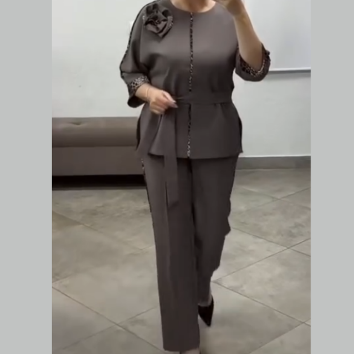 Adrienne™ – Élégance souple pour chaque silhouette