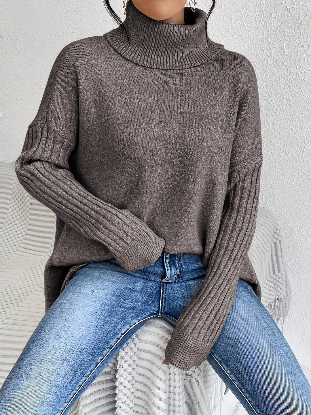 Léïna™ – Le Pull Col Montant Doux & Décontracté