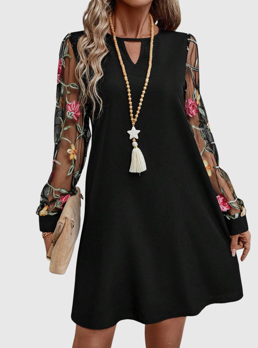 Émilienne™ – Élégance florale douce et féminine