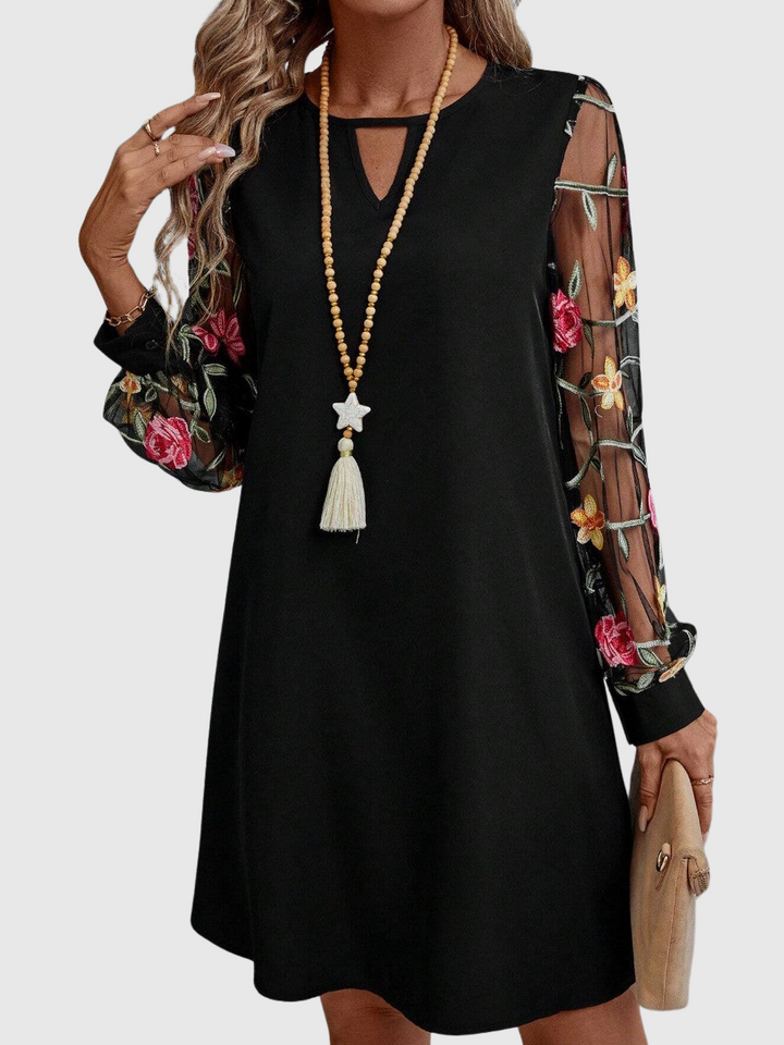 Émilienne™ – Élégance florale douce et féminine