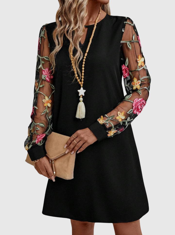 Émilienne™ – Élégance florale douce et féminine