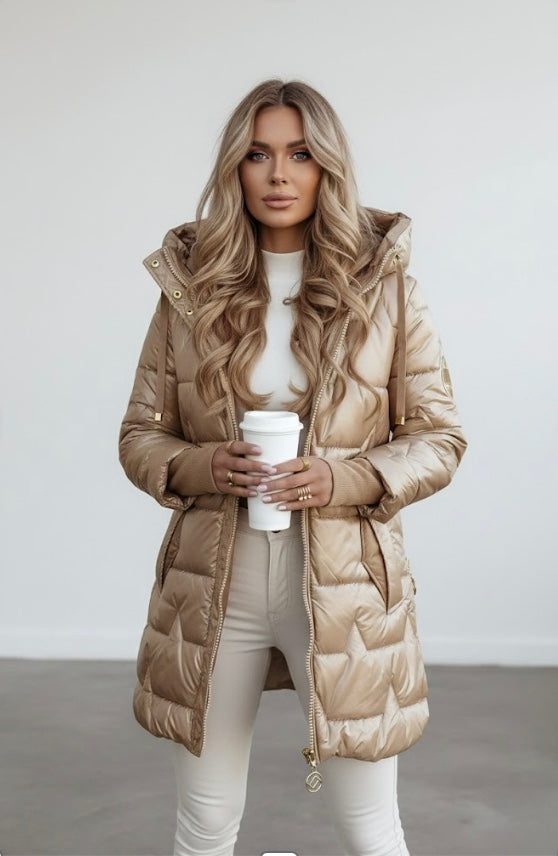 Almée™ – La Doudoune Longue Élégance d’Hiver