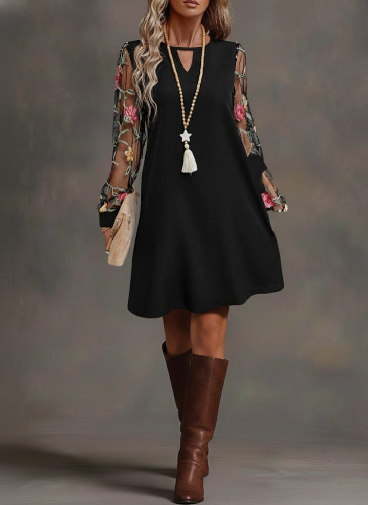 Émilienne™ – Élégance florale douce et féminine