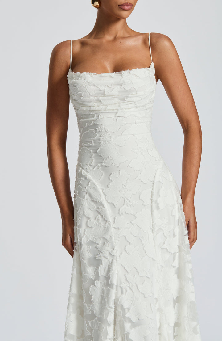 Élodie™ – Fluidité élégante pour chaque occasion